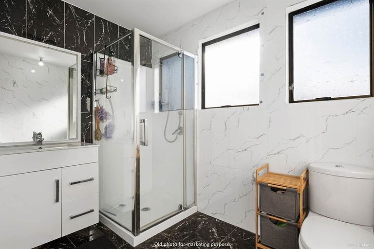 Photo of property in 64 Hyperion Drive, Randwick Park, Auckland, 2105