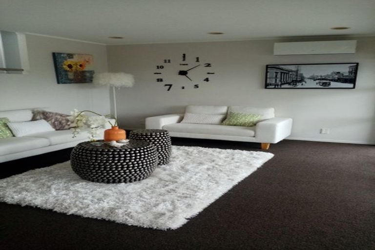 Photo of property in 2/4 Dorrit Lane, Howick, Auckland, 2014