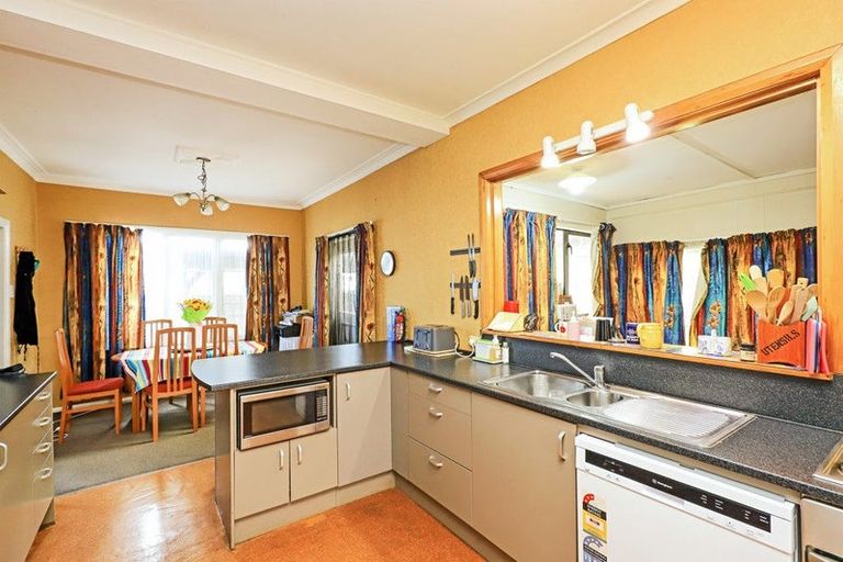 Photo of property in 222 Mayfair Avenue, Mayfair, Hastings, 4122