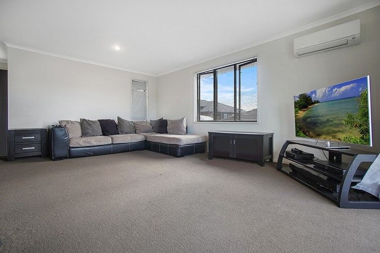 Photo of property in 7a Mcgowan Rise, Tuakau, 2121