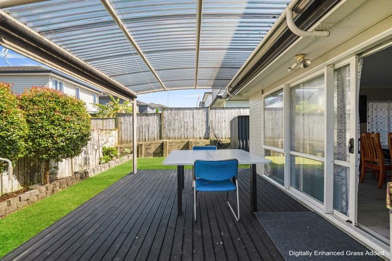 Photo of property in 32 Sarteano Drive, Manurewa, Auckland, 2105
