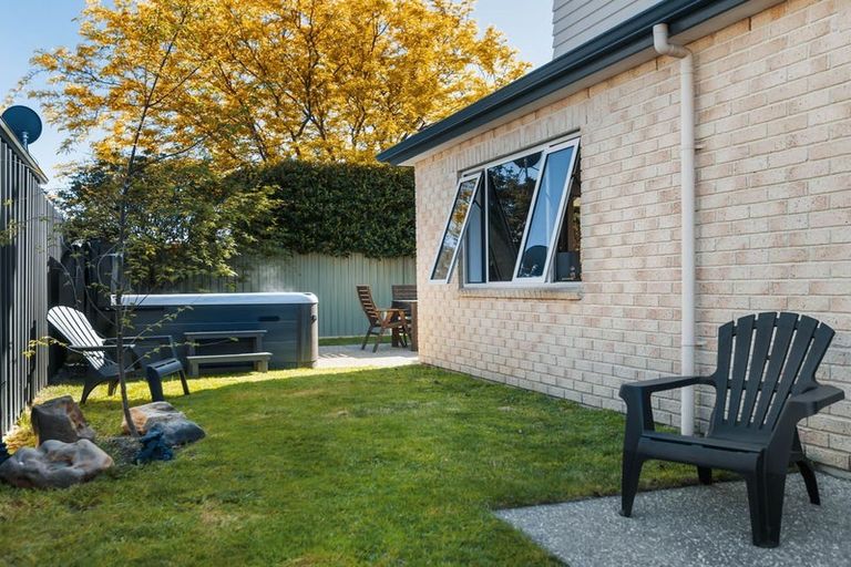 Photo of property in 1 Down Street, Cromwell, 9310