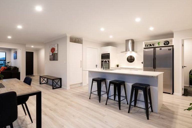 Photo of property in 15 Kotiate Street, Papamoa Beach, Papamoa, 3118