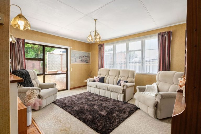 Photo of property in 53 Kenney Crescent, Fairfield, Hamilton, 3214