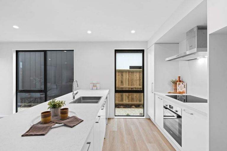 Photo of property in 2/25 Winters Road, Redwood, Christchurch, 8051