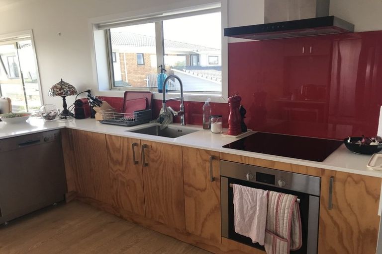 Photo of property in 1/42a Penzance Road, Mairangi Bay, Auckland, 0630