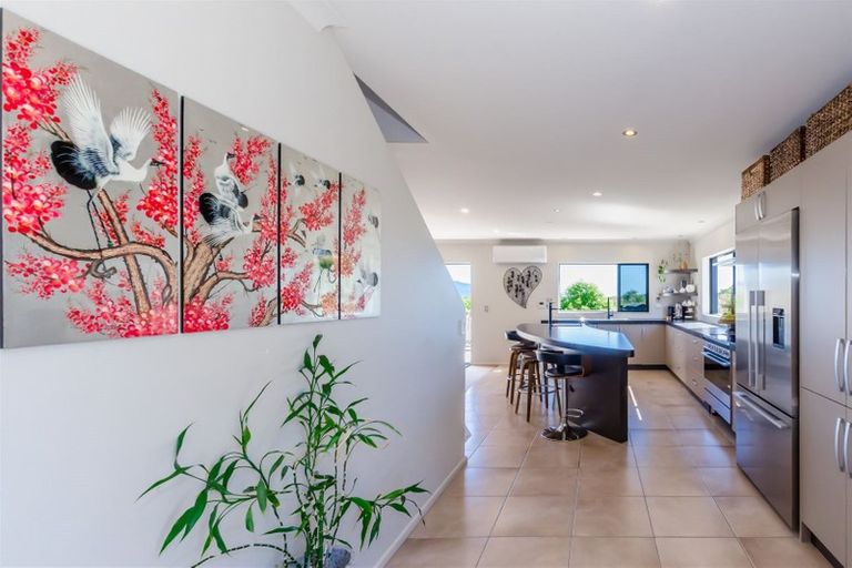 Photo of property in 9 Makora Road, Otaihanga, Paraparaumu, 5036