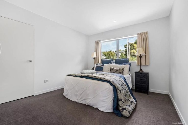 Photo of property in 2a Zion Road, Birkenhead, Auckland, 0626