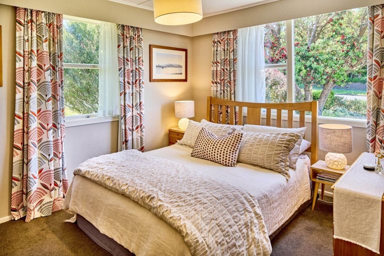 Photo of property in 22 Reese Jones Grove, Maungaraki, Lower Hutt, 5010