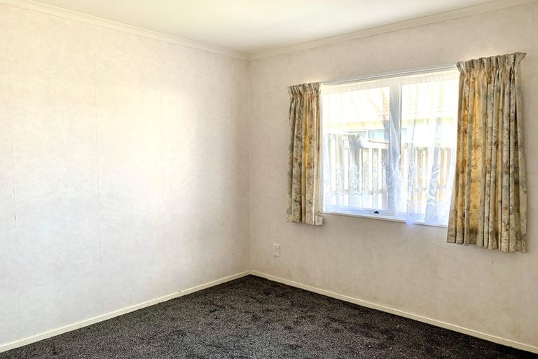 Photo of property in 2/26 Edendale Road, Somerville, Auckland, 2014