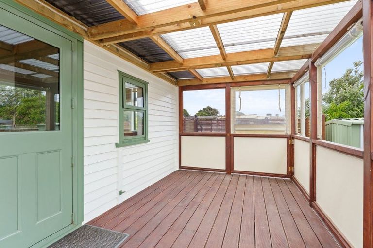 Photo of property in 3 Toi Street, Otaki Beach, Otaki, 5512
