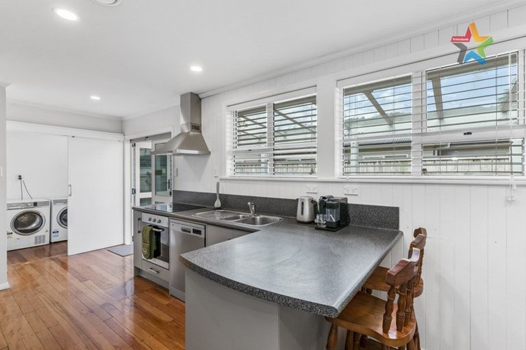 Photo of property in 353 Stokes Valley Road, Stokes Valley, Lower Hutt, 5019