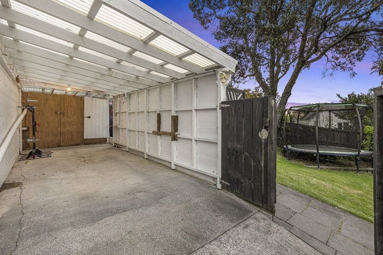 Photo of property in 56 Kia Ora Road, Beach Haven, Auckland, 0626