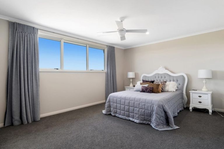 Photo of property in 83 Penetaka Heights, Pyes Pa, Tauranga, 3112