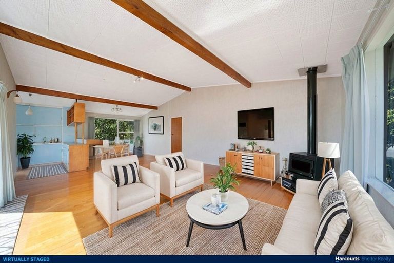 Photo of property in 1 Alwyn Avenue, Te Atatu South, Auckland, 0610