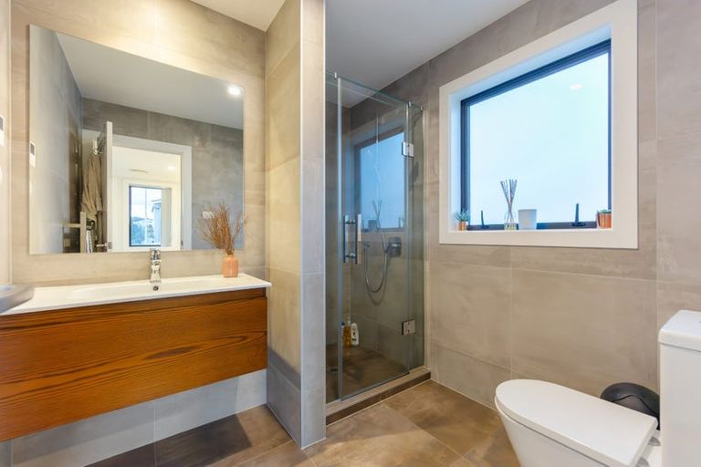 Photo of property in 5 Pennant Street, Long Bay, Auckland, 0630