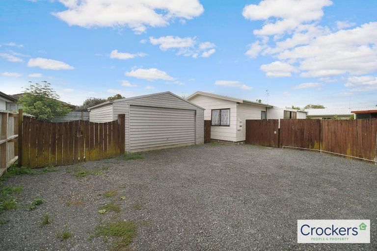 Photo of property in 6 Templeton Place, Clendon Park, Auckland, 2103
