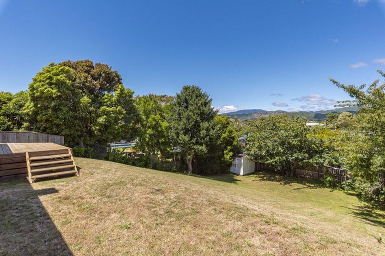 Photo of property in 16 Francis Road, Paraparaumu Beach, Paraparaumu, 5032