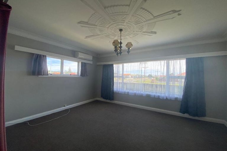 Photo of property in 93 Mclean Street, Waitara, 4320