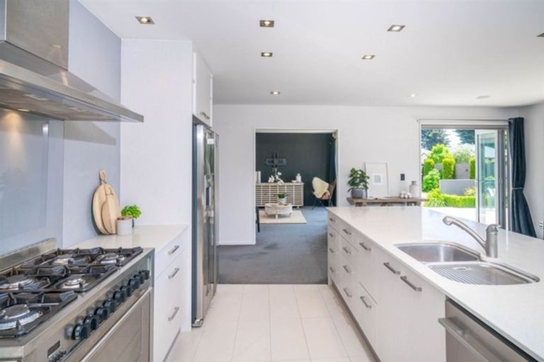 Photo of property in 5 Reka Street, Parklands, Christchurch, 8083