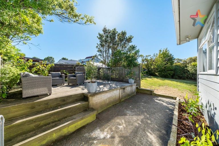 Photo of property in 258 Dowse Drive, Maungaraki, Lower Hutt, 5010