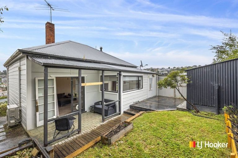 Photo of property in 11 Aitken Place, Mornington, Dunedin, 9011