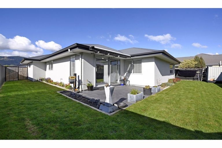 Photo of property in 41 Kendall View, Stoke, Nelson, 7011