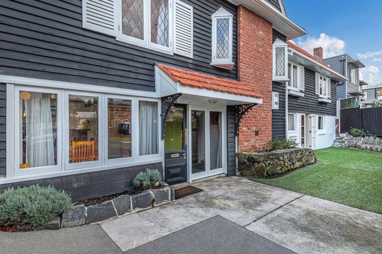 Photo of property in 1/38a Norwood Road, Bayswater, Auckland, 0622