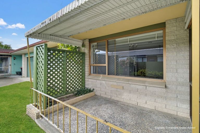 Photo of property in 2/508 Saint Aubyn, Hastings, 4122