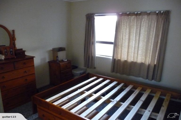 Photo of property in 2/10 Burundi Avenue, Clendon Park, Auckland, 2103