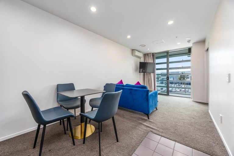 Photo of property in Proximity Apartments, 405/17 Osterley Way, Manukau, Auckland, 2104