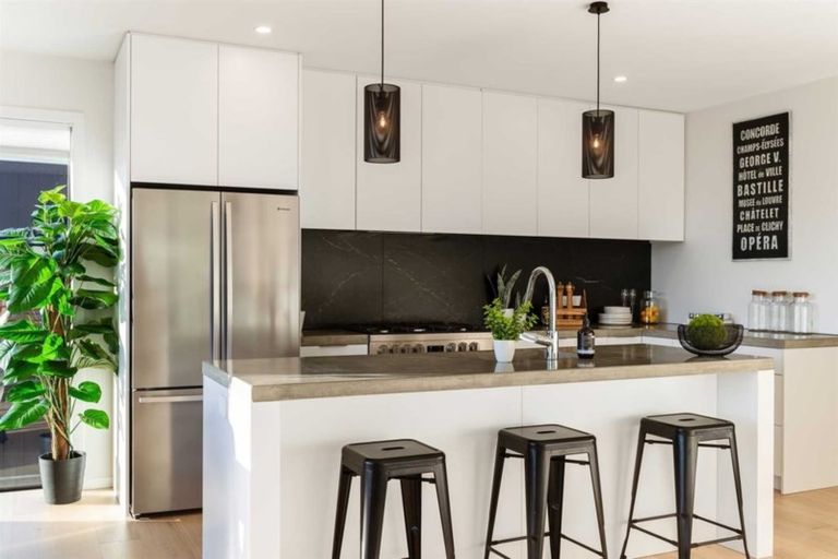 Photo of property in 39 Rannoch Drive, Jacks Point, Queenstown, 9371