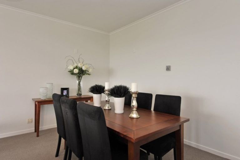 Photo of property in 11 Northland Road, Northland, Wellington, 6012