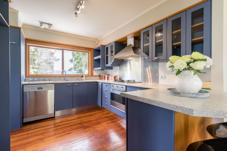 Photo of property in 10 Tawini Road, Titirangi, Auckland, 0604