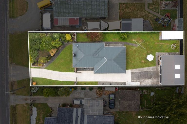 Photo of property in 172 Roslyn Road, Levin, 5510