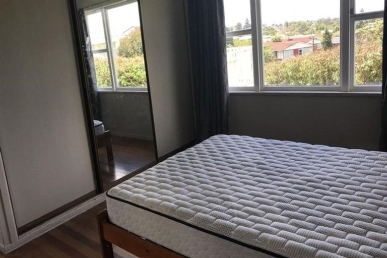 Photo of property in 152 Tiroroa Avenue, Te Atatu South, Auckland, 0610