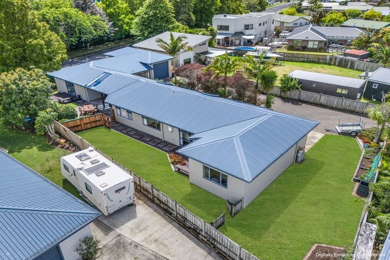 Photo of property in 11 Seascape Avenue, Whitianga, 3510