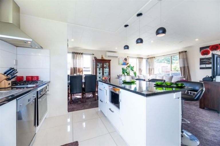 Photo of property in 2/9 Heathberry Close, Papatoetoe, Auckland, 2025