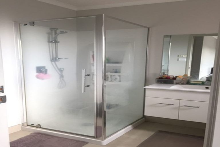 Photo of property in 29 Horizon View Road, Oteha, Auckland, 0632