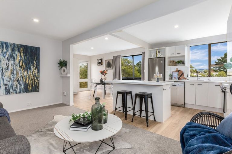 Photo of property in 20 Cornwall Crescent, Cannons Creek, Porirua, 5024