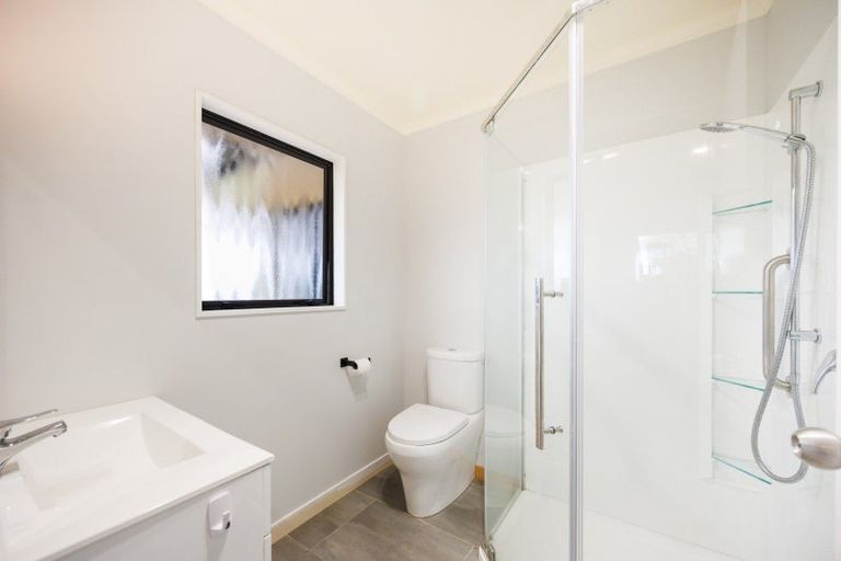 Photo of property in 32 Stoneleigh Lane, Aokautere, Palmerston North, 4471