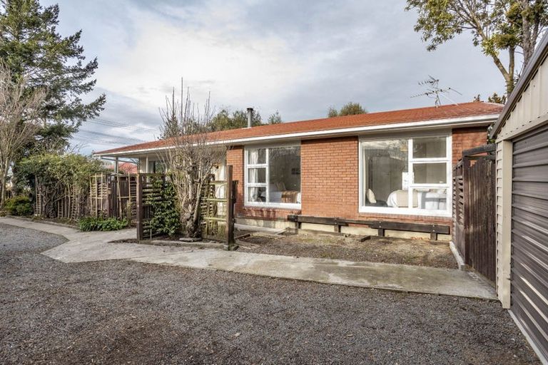 Photo of property in 25 Leeston And Lake Road, Leeston, 7632