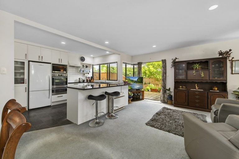 Photo of property in 28 Oceanbeach Road, Mount Maunganui, 3116