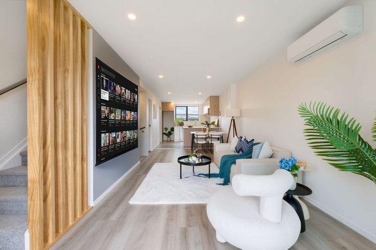 Photo of property in 1/36 Longburn Road, Henderson, Auckland, 0610