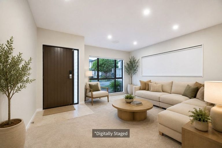 Photo of property in 28 Windlass Street, Long Bay, Auckland, 0630