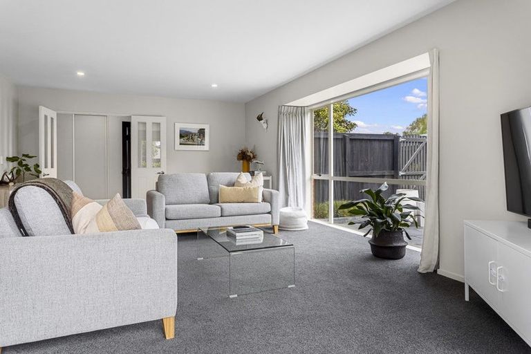 Photo of property in 4 Magnolia Lane, St Albans, Christchurch, 8052