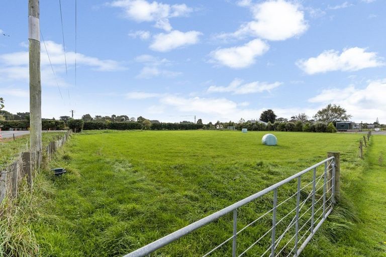 Photo of property in 129 Parewanui Road, Bulls, 4894
