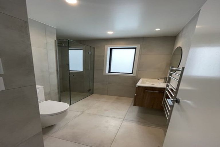 Photo of property in 16a Hamurana Place, Te Atatu Peninsula, Auckland, 0610