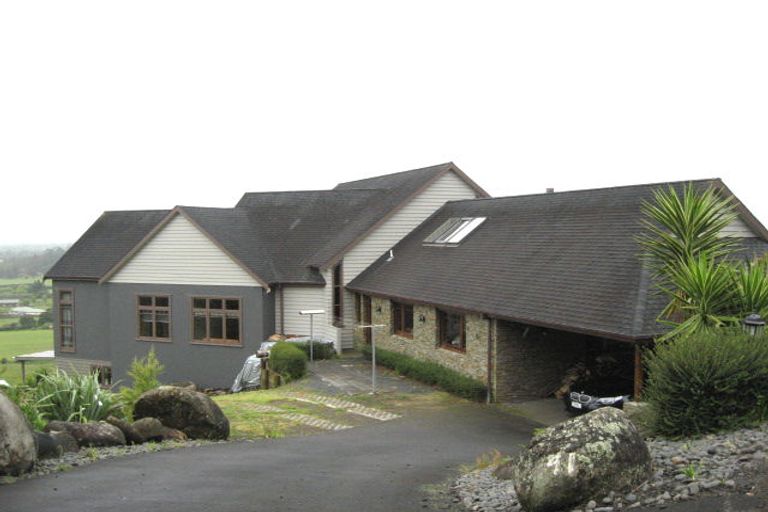 Photo of property in 41 Harry Dreadon Road, Opaheke, Papakura, 2584