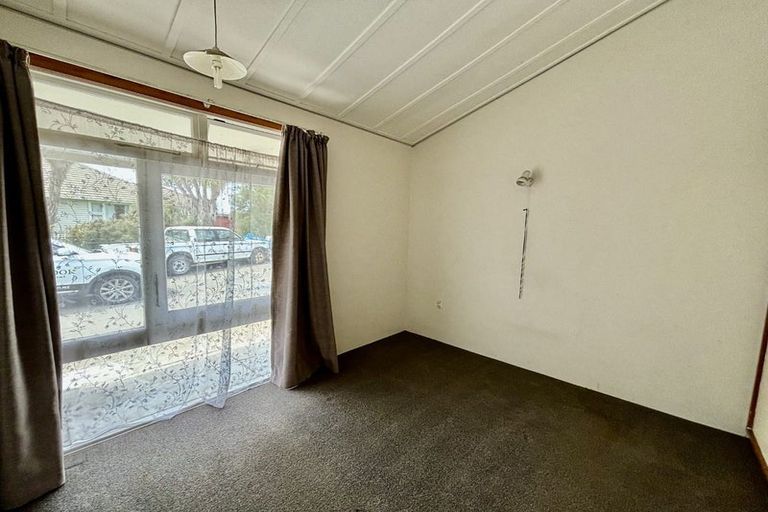 Photo of property in 2/12 Mcfaddens Road, St Albans, Christchurch, 8052